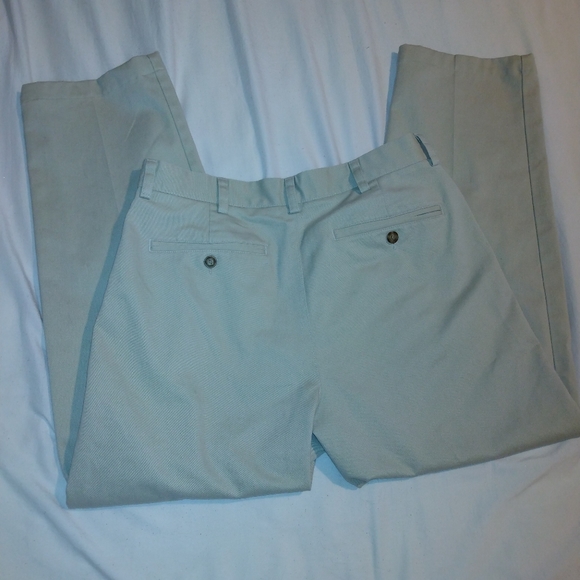LL Bean classic fit khakis32x27 read description - Picture 2 of 8